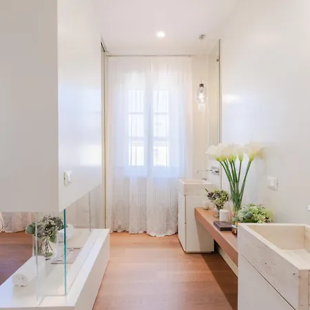 Sabrina, Modern 3 Bedrooms With Elevator ルッカ