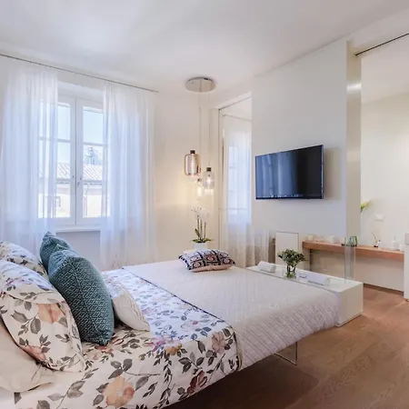 Sabrina, Modern 3 Bedrooms With Elevator アパート